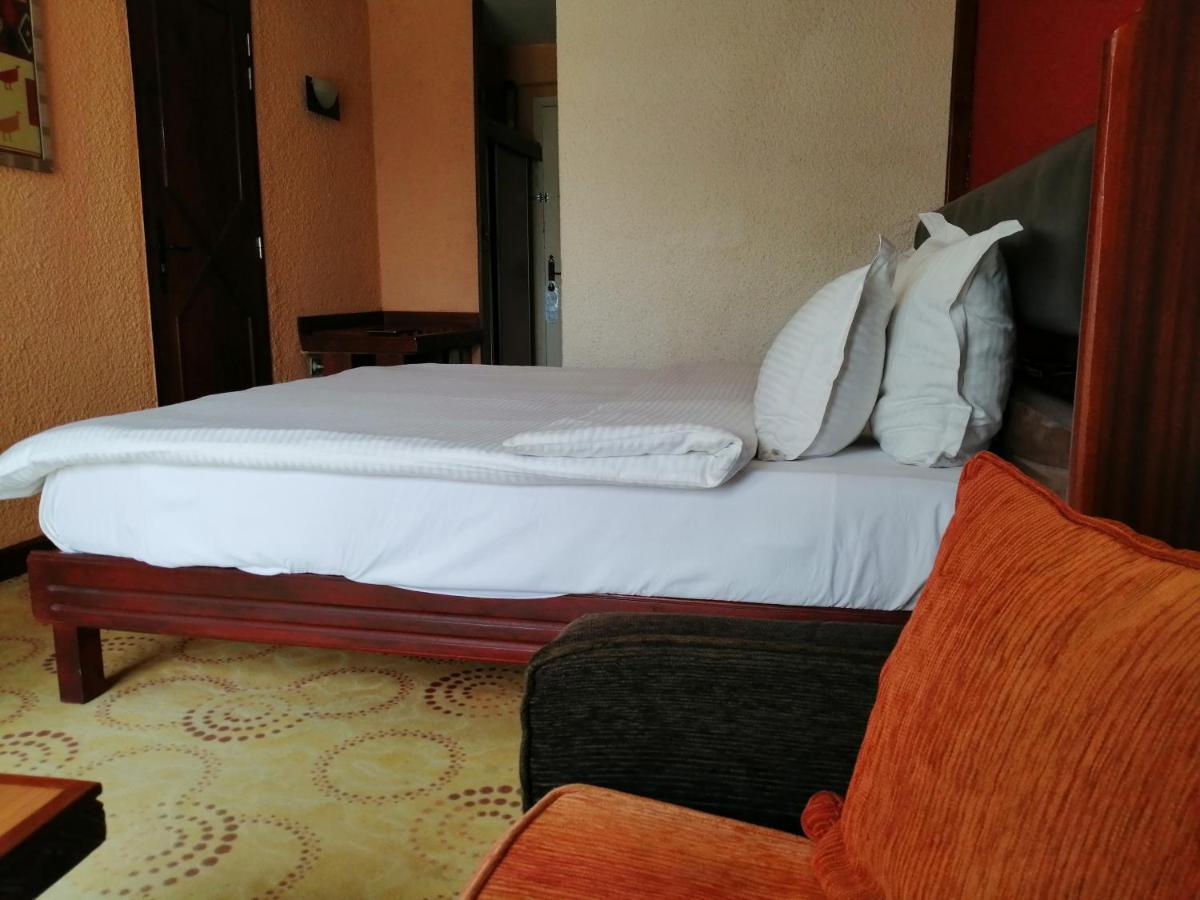 Hotel Jardin Savana Dakar Kültér fotó