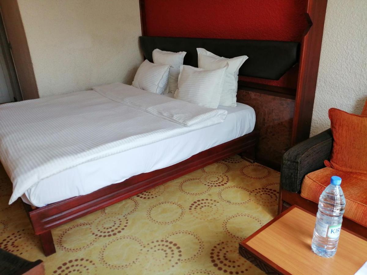 Hotel Jardin Savana Dakar Kültér fotó