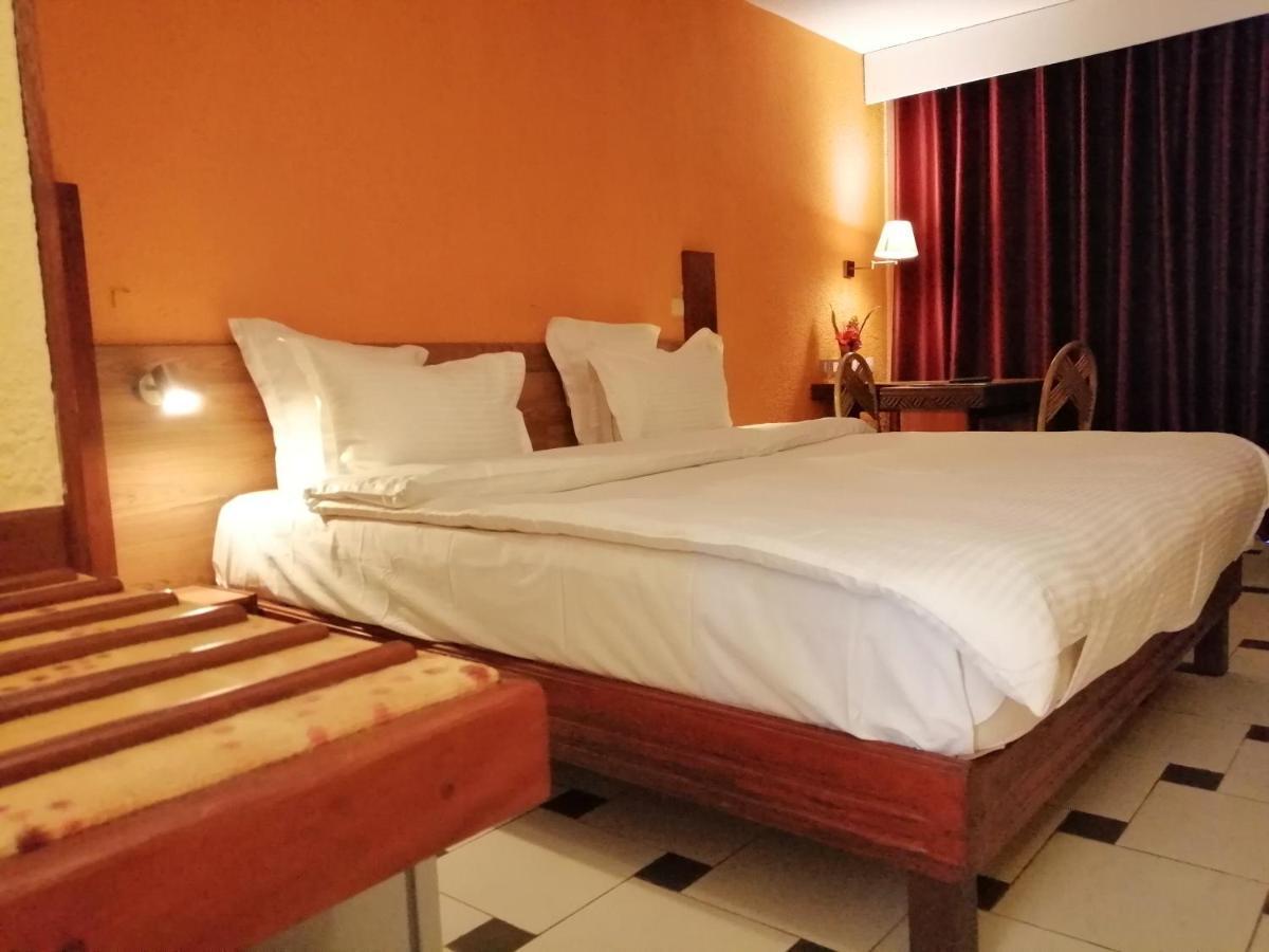 Hotel Jardin Savana Dakar Kültér fotó